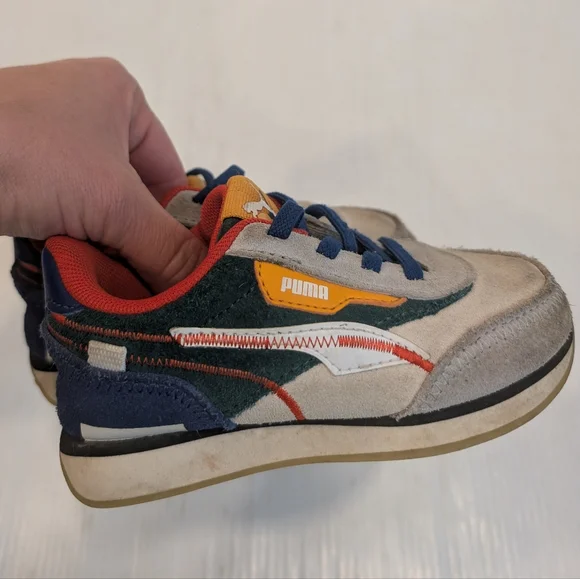 PUMA Kids Retro Colorful Sneakers - Gray and Red Size 9 - Picture 7 of 9